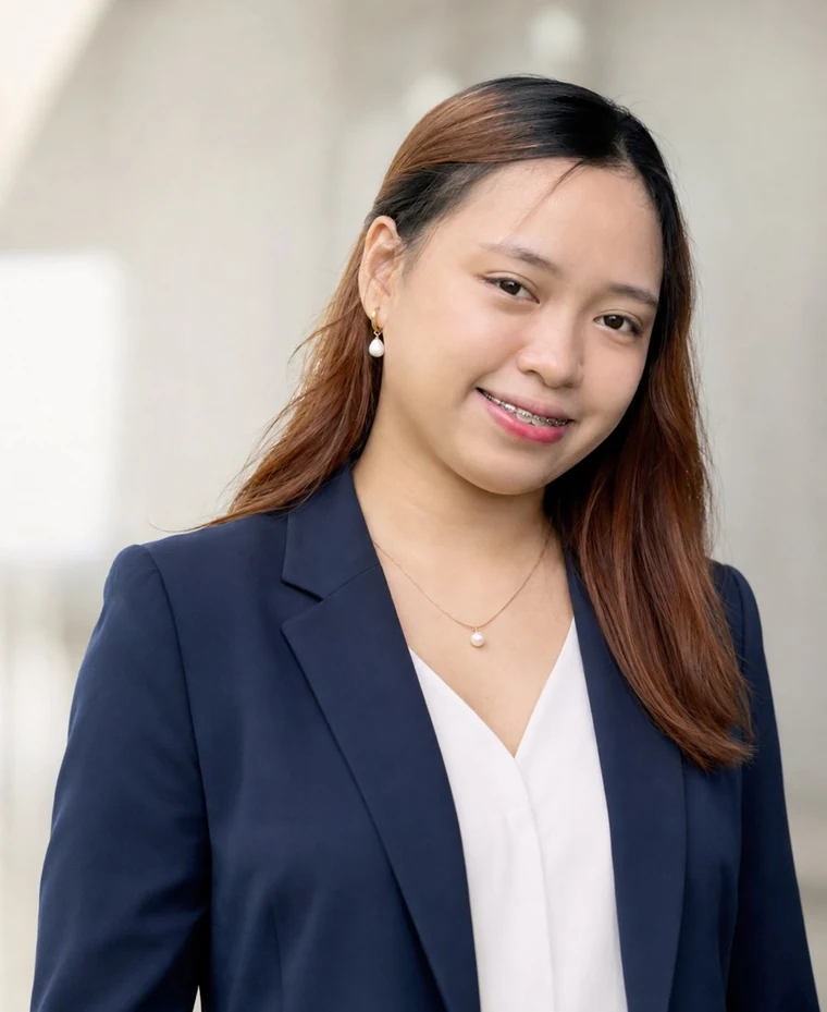 Kate Gozum professional portrait